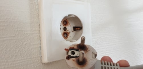 varmgang i støpsel og stikk